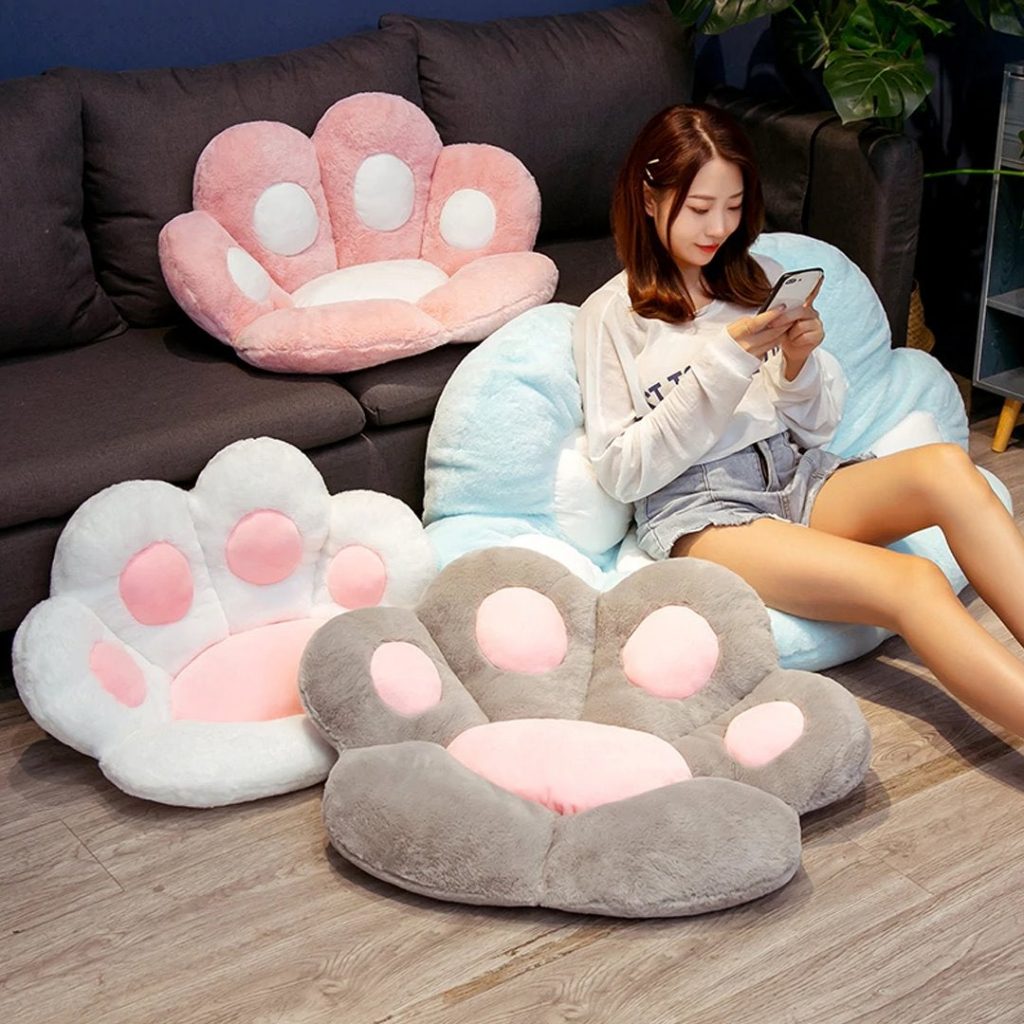 Coussin patte Kawaii