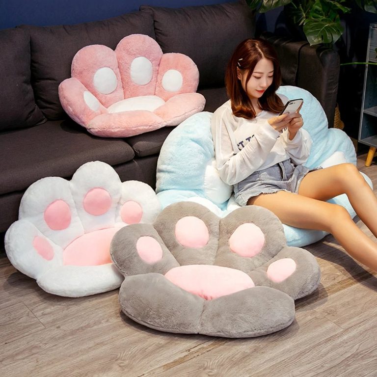 Coussin patte Kawaii